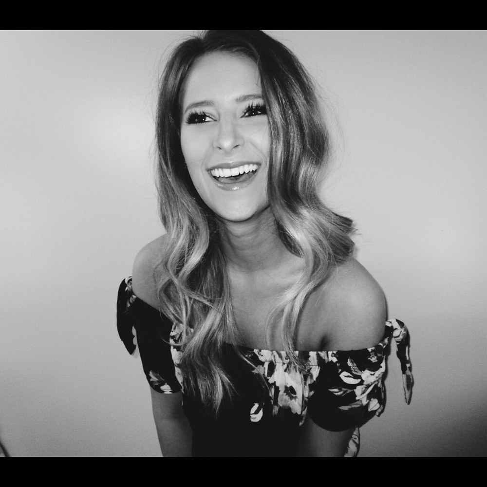 Meet your Posher, Paige